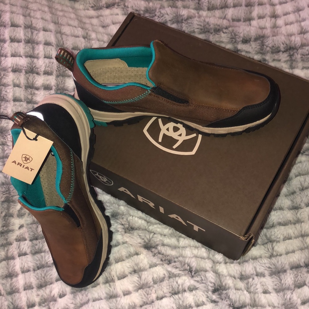 NIB Ariat Womens Skyline Slip-on Taupe & Teal Size 10 Width B Medium Brand new